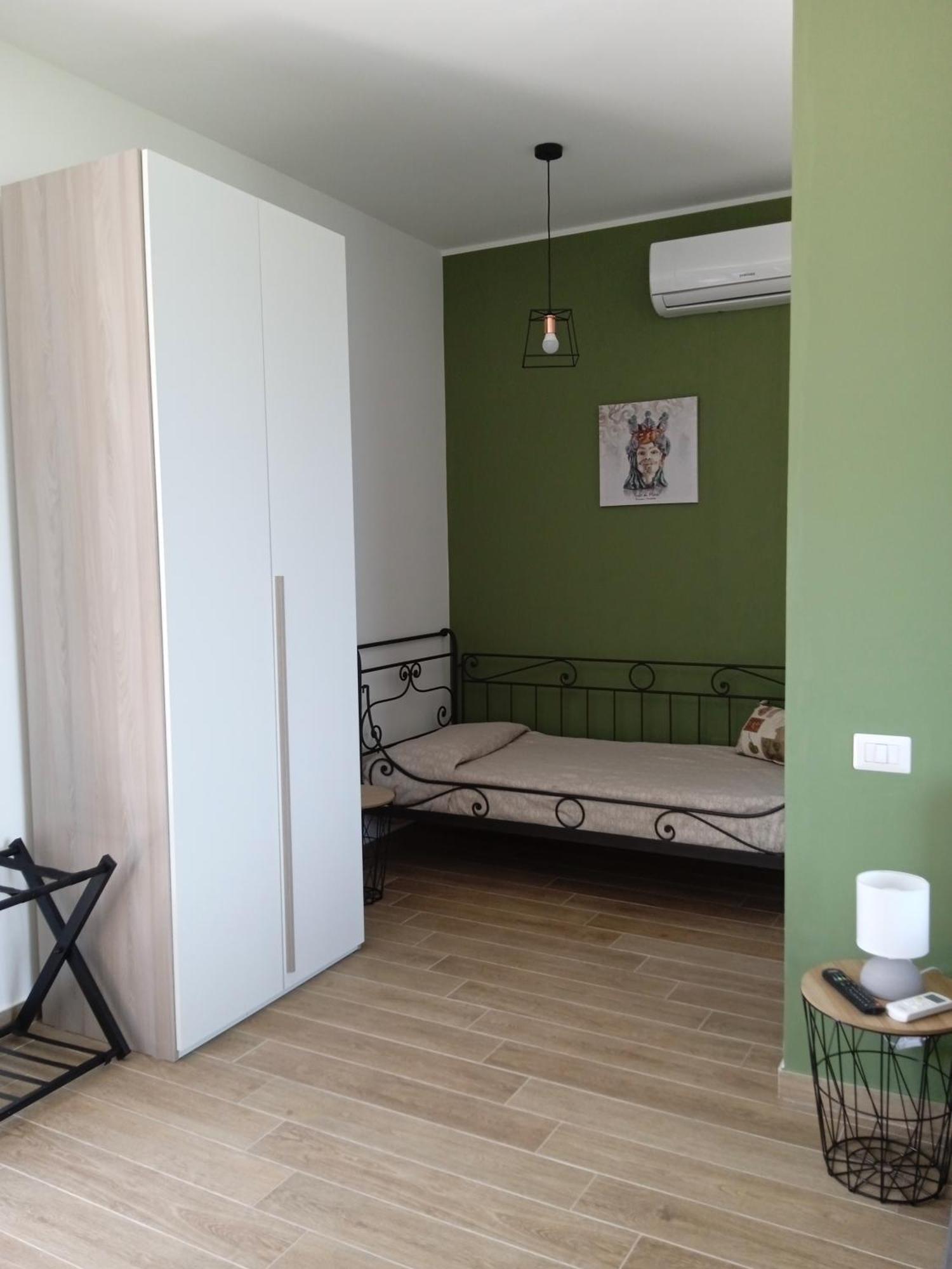 Twin Villas Rodia Bilik gambar